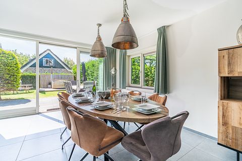 Villa with hot tub on the island of Texel - 3