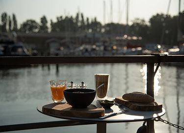 Water villa in a beautiful spot in Friesland - 4