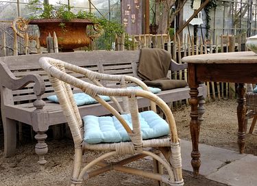 Cozy and romantic circus wagon - 12