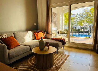 Beautiful apartment by the pool - 2