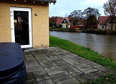 Luxus-Ferienhaus mit Sauna am Wasser - 12