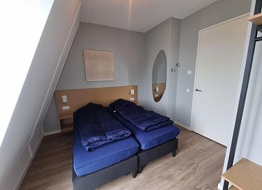 Spacious apartment overlooking the water - 12