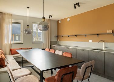 Luxe vakantiehuis met verwarmd binnenzwembad - 5