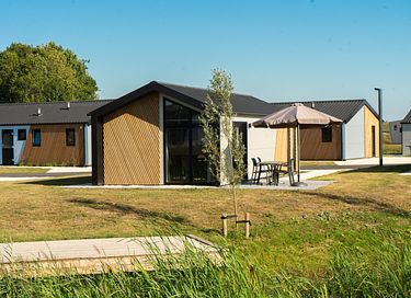 4-person chalet near a lake in Overijssel - 3
