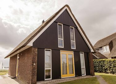 Detached house with panoramic views