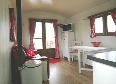 Leuke pipowagen op een kleinschalige camping - 9