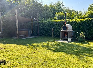 Freistehender Bungalow mit Whirlpool und Pizzaofen - 32