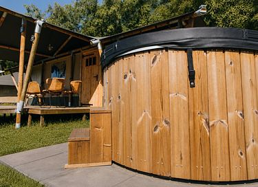 Glamping-hytte med privat spabad - 24