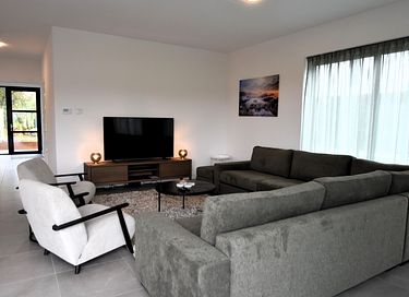 Vacation villa (10p) with hot tub by the water - 6