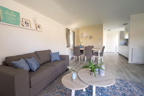 Modern vakantiehuis op waterrijk park - 4