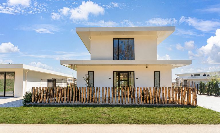 Wellness-Villa am Wasser mit Sauna - 1