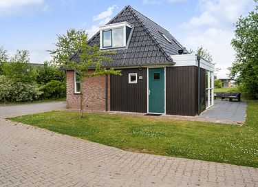 Generous bungalow for a family getaway - 24