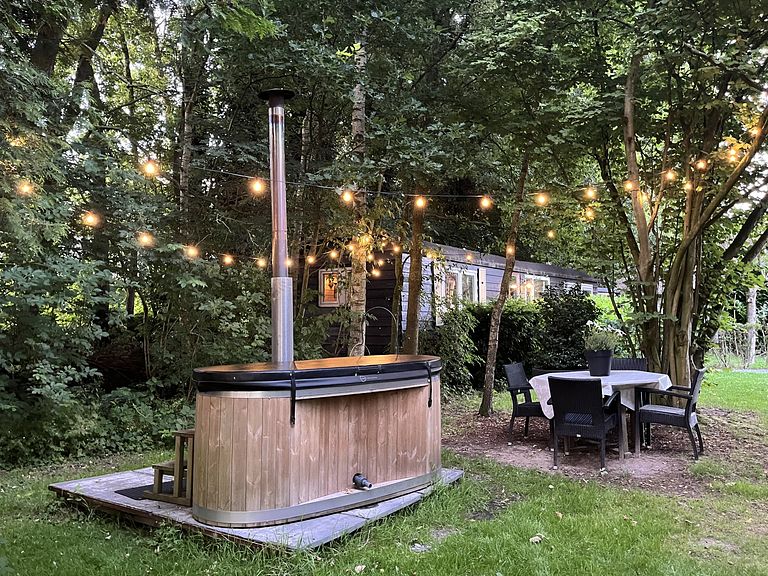 Charmante pipowagen met privé Hottub - 1