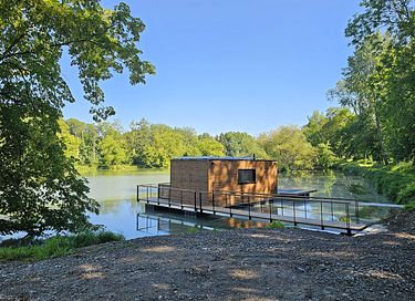 Floating Tiny House in the Champagne region - 12