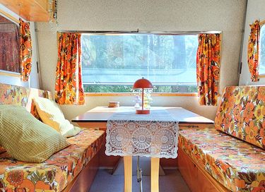 Spend the night in a vintage folding caravan - 13