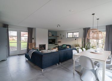 Spacious family home with wellness facilities - 4