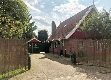 Characteristic holiday home (5p) with wellness - 37
