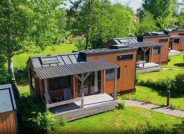 Atmospheric overnight stay in a tiny house - 2