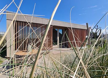 Luxury lodge near beach and sea