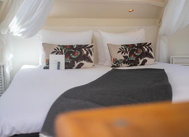 Luxury garden suite in island boutique hotel - 10