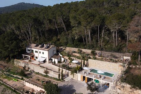 Holiday home with pool and beautiful views - 4