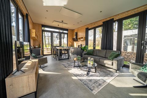 Modern holiday home near the water - 4