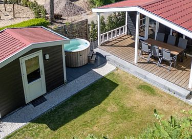 Lodge voor 6 personen met eigen hottub  - 2