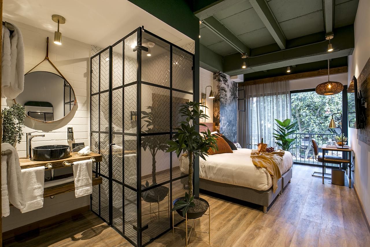Staying in boutique hotel. Intimate and quirky!