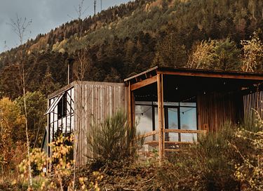Family-friendly cabin surrounded by nature - 2