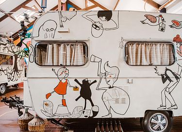 Slapen in een retro thema-caravan in Gent - 2