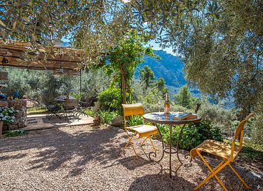 Huis in de bergen en natuur met uitzicht - 9