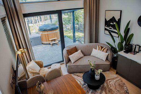Petit lodge avec bain à remous dans la nature - 4