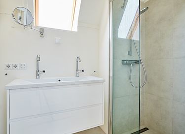 Villa aan het water met jacuzzi - 15
