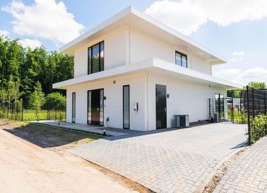 Kinderfreundliche Villa mit eingezäuntem Garten