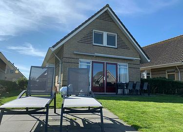 Vakantiehuis met infrarood sauna aan water