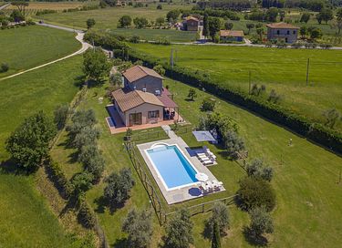 Vakantievilla met zwembad op het platteland - 24