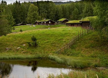 Einzigartiges Spiegelhaus mit Whirlpool in Norwegen - 40