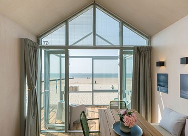 Uniek strandhuisje aan de Zeeuwse kust - 2