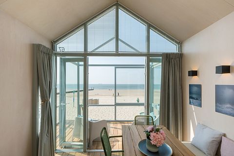 Uniek strandhuisje aan de Zeeuwse kust - 2