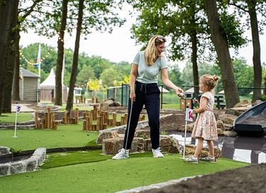 Ruime lodge op een leuk park aan het water - 27