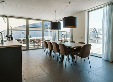 Holiday home within walking distance of beach and sea - 11