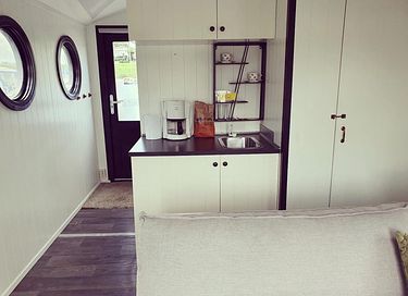 Cozy houseboat on the water in Gelderland - 5