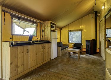 Tente Glamping avec salle de bain privée en France - 2