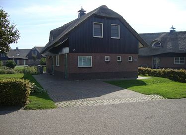 Luxury waterfront holiday home with sauna - 2