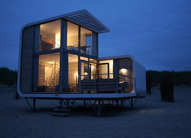 Modern strandhuis op het strand in Zeeland - 13