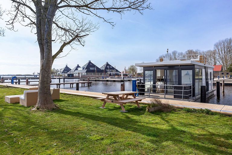 Vakantie woonboot aan het Sneekermeer - 1