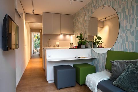 Luxe omgebouwde zeecontainer in het bos - 2