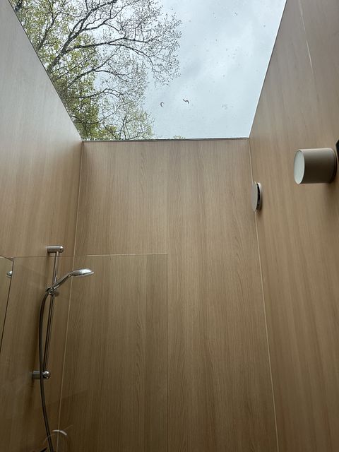Uniek tiny house tussen de bomen - 5