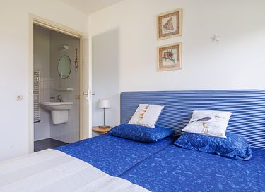 Spacious vacation home near beach on Ameland - 12