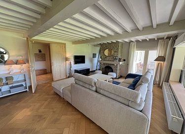 Ruime villa met zwembad, sauna en grote tuin - 9